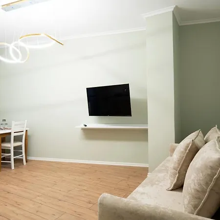 Trio Apartment's Center * Tiran