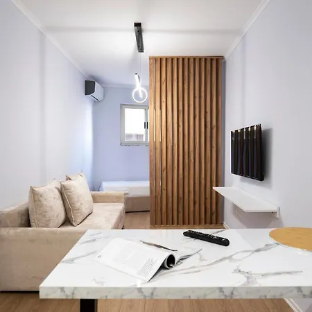 Lägenhet Trio Apartment's Center